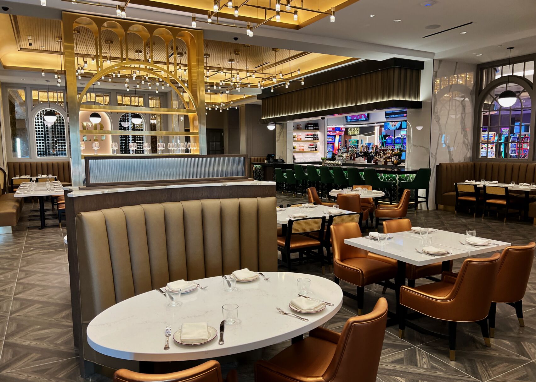 brasserie dining room2